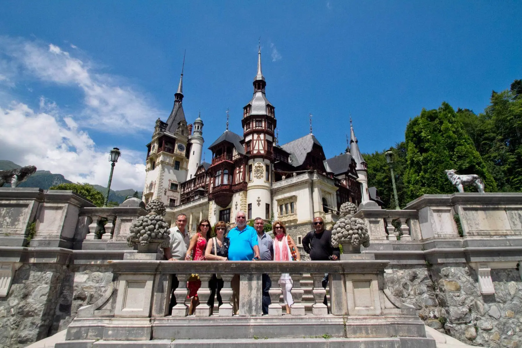 Tururi la castele si pesteri din Romania, organizate clar